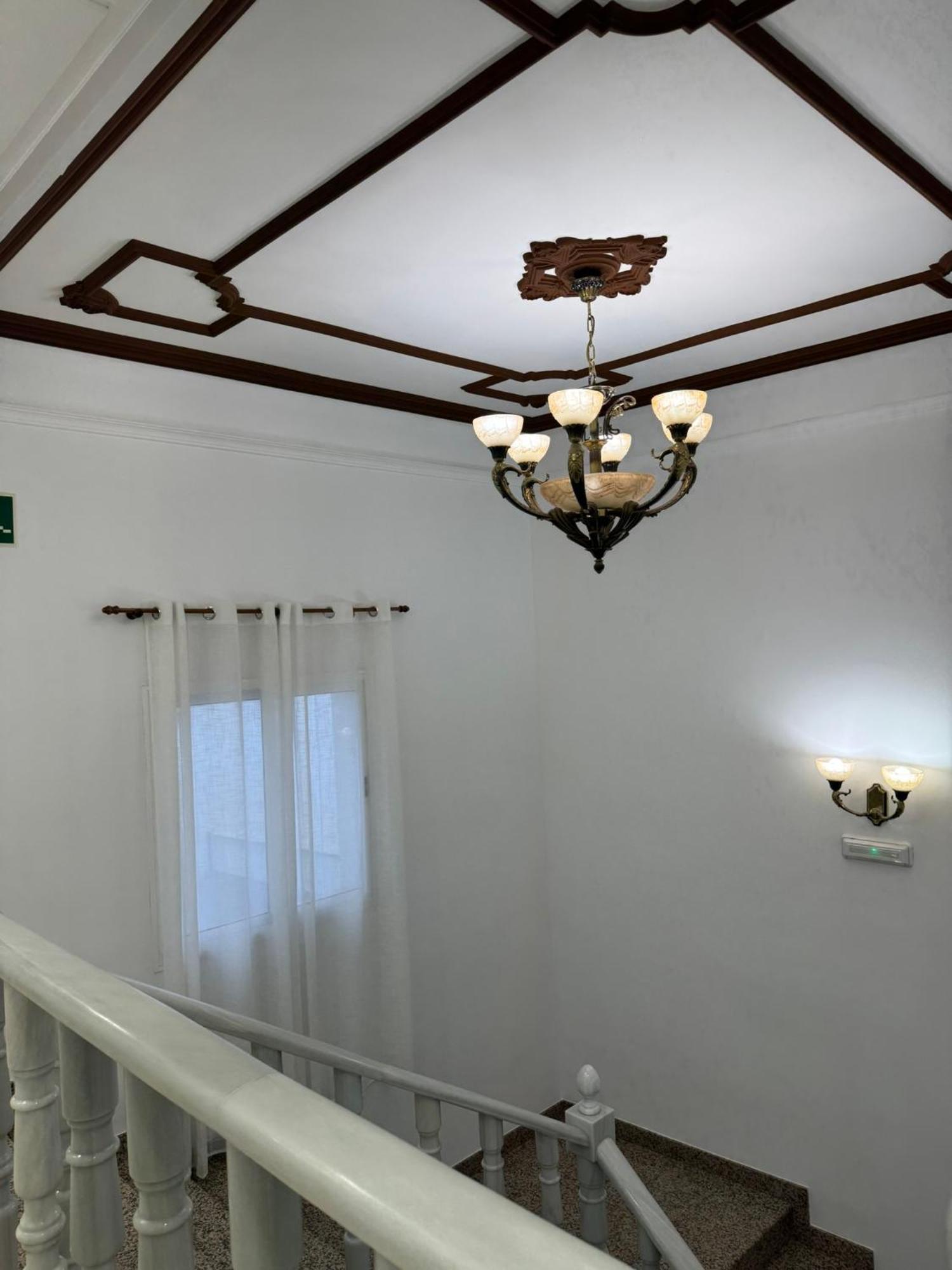 Hotel Ciudad Pozo Alcón エクステリア 写真