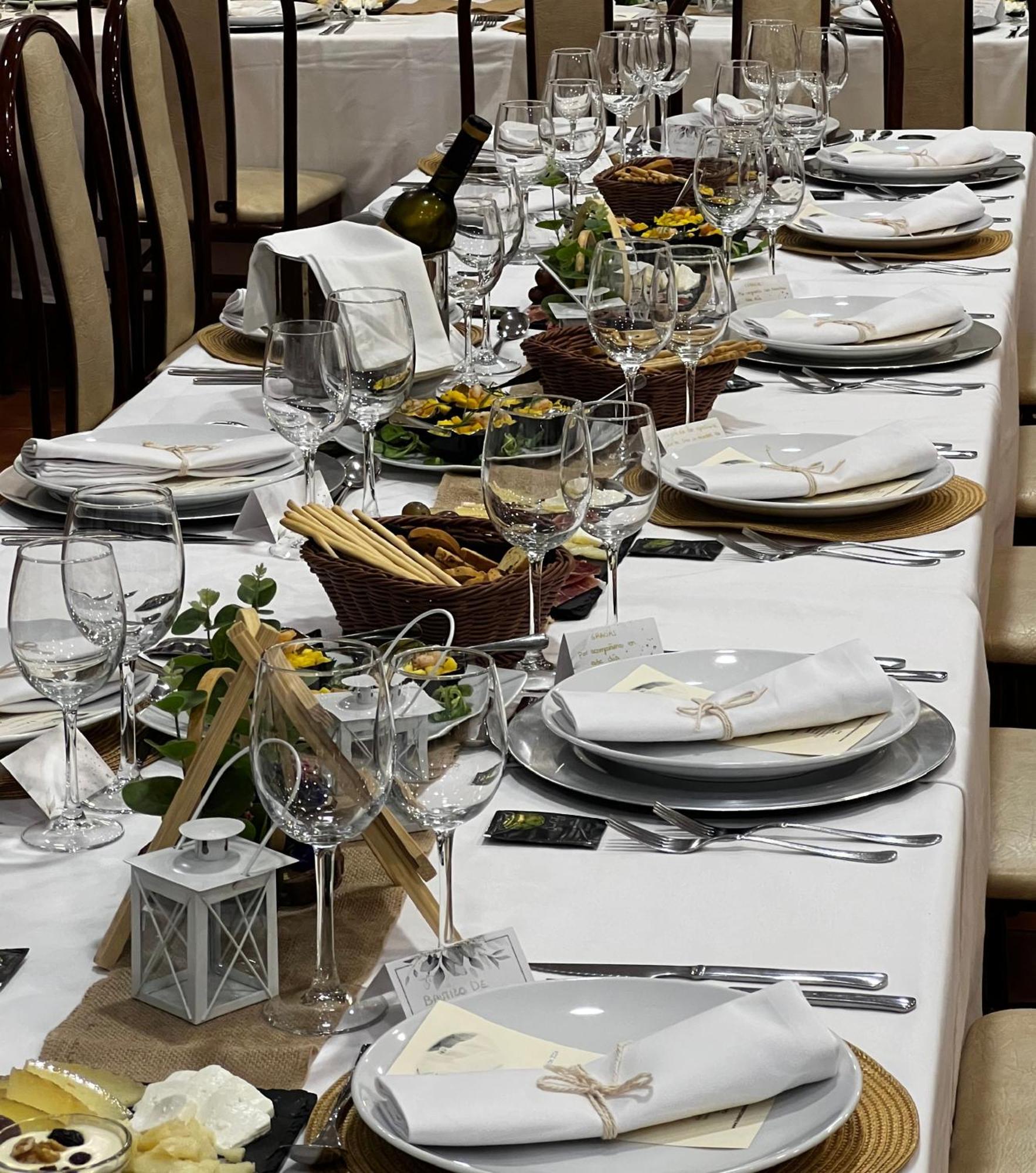 Hotel Ciudad Pozo Alcón エクステリア 写真